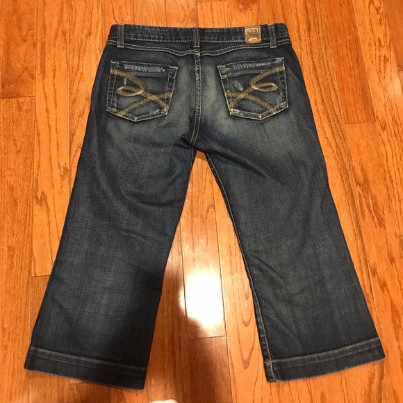 BKE lily capris. Brand new without tags. - Picture 2 of 6